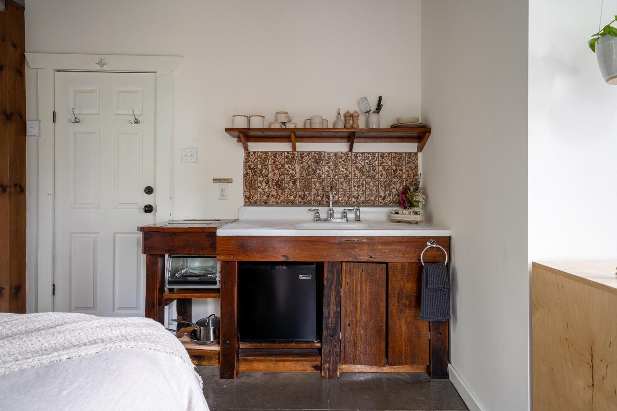 Owl'S Nest Suites Carrying Place Екстер'єр фото