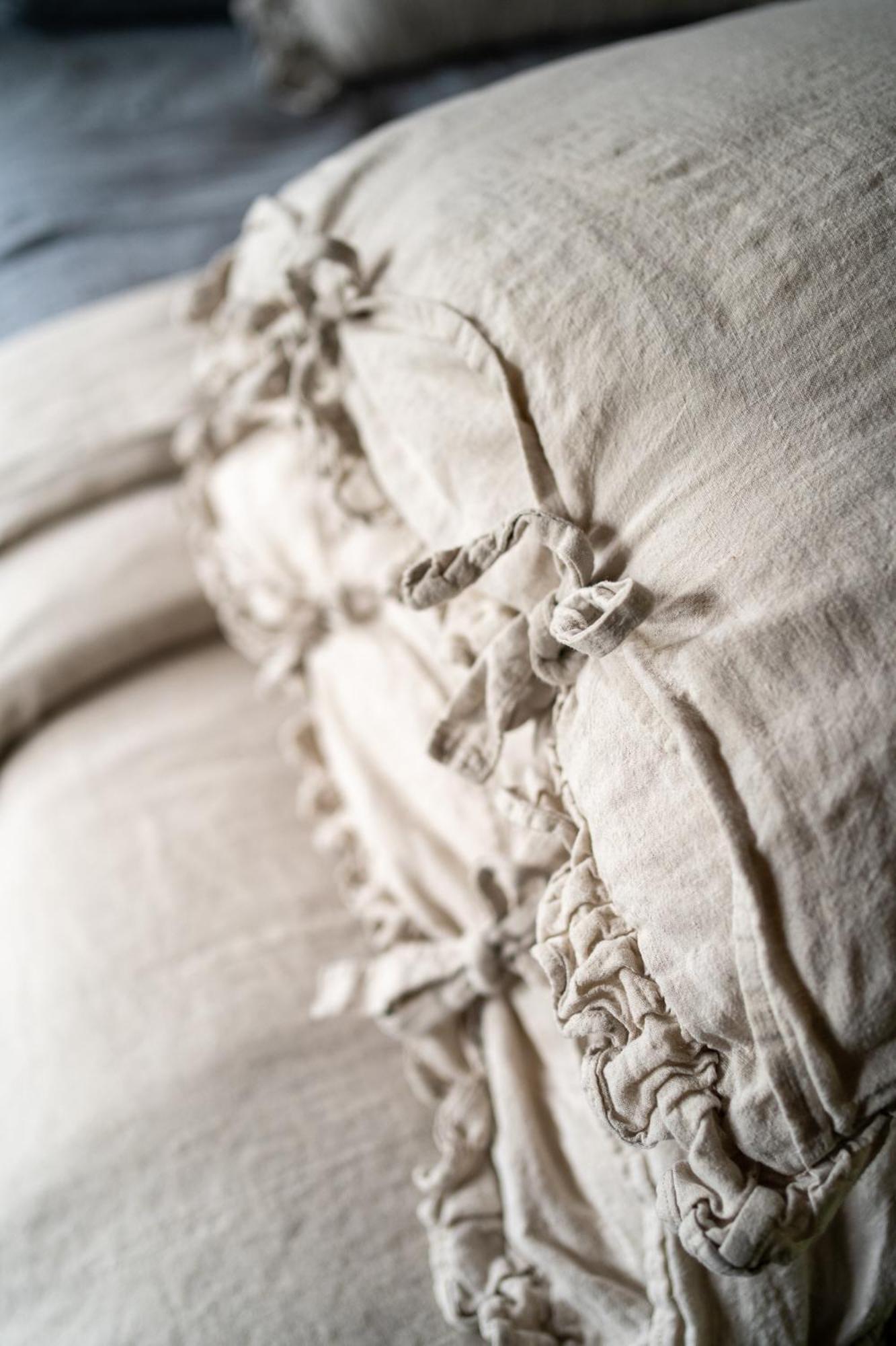 Owl'S Nest Suites Carrying Place Екстер'єр фото